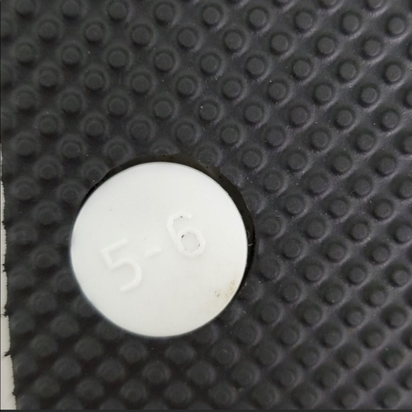 NEW Kate Spade SZ 6♠️B&W, Bow,Polka-Dot Flip-Flops - Picture 8 of 9